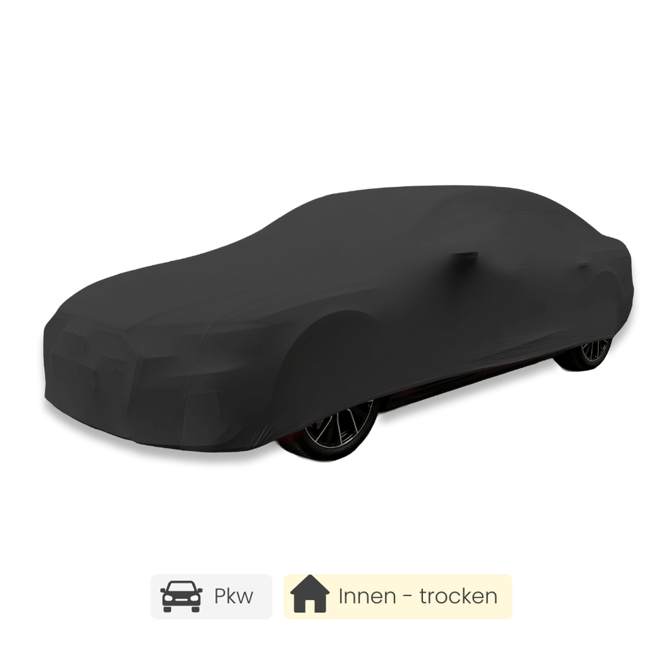 Schwarze Perfect-Stretch Autoabdeckung auf einer Limousine, geeignet für trockene Innenbereiche.