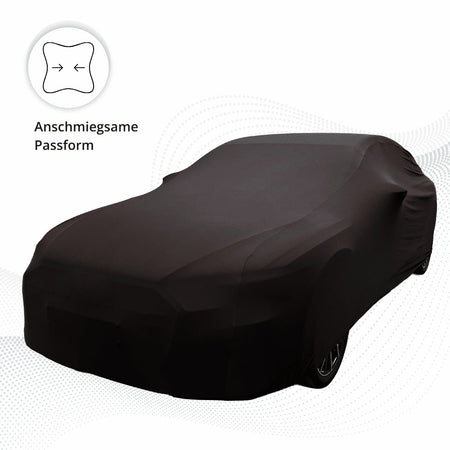 Anschmiegsame Passform der schwarzen Perfect Stretch Autoabdeckung auf PKW
